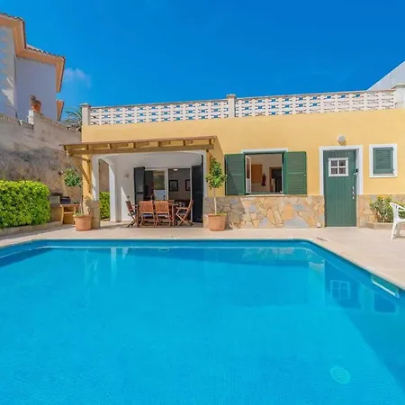 Mariposa Villa *